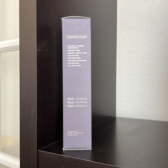 Nulastin: Hair-Vibrant Scalp Treatment Elastin Replenishment - Picture 2 of 4